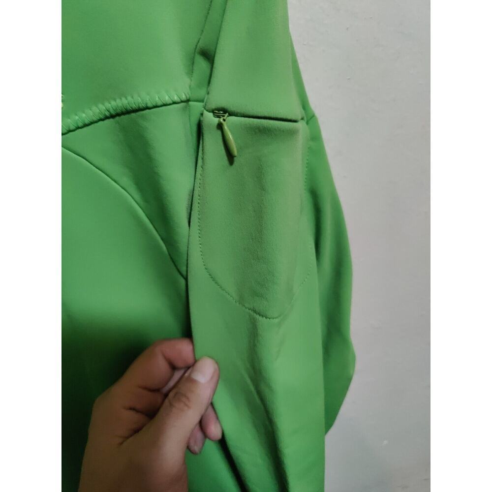 Asics Women's Pullover Training Jacket Green Size Medium Sleeve Thumb Holes - Picture 8 of 16